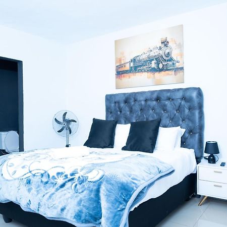 De Lux Villa Bulawayo Bagian luar foto
