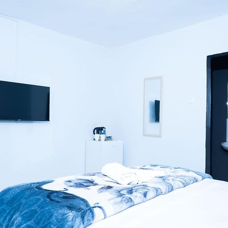 De Lux Villa Bulawayo Bagian luar foto
