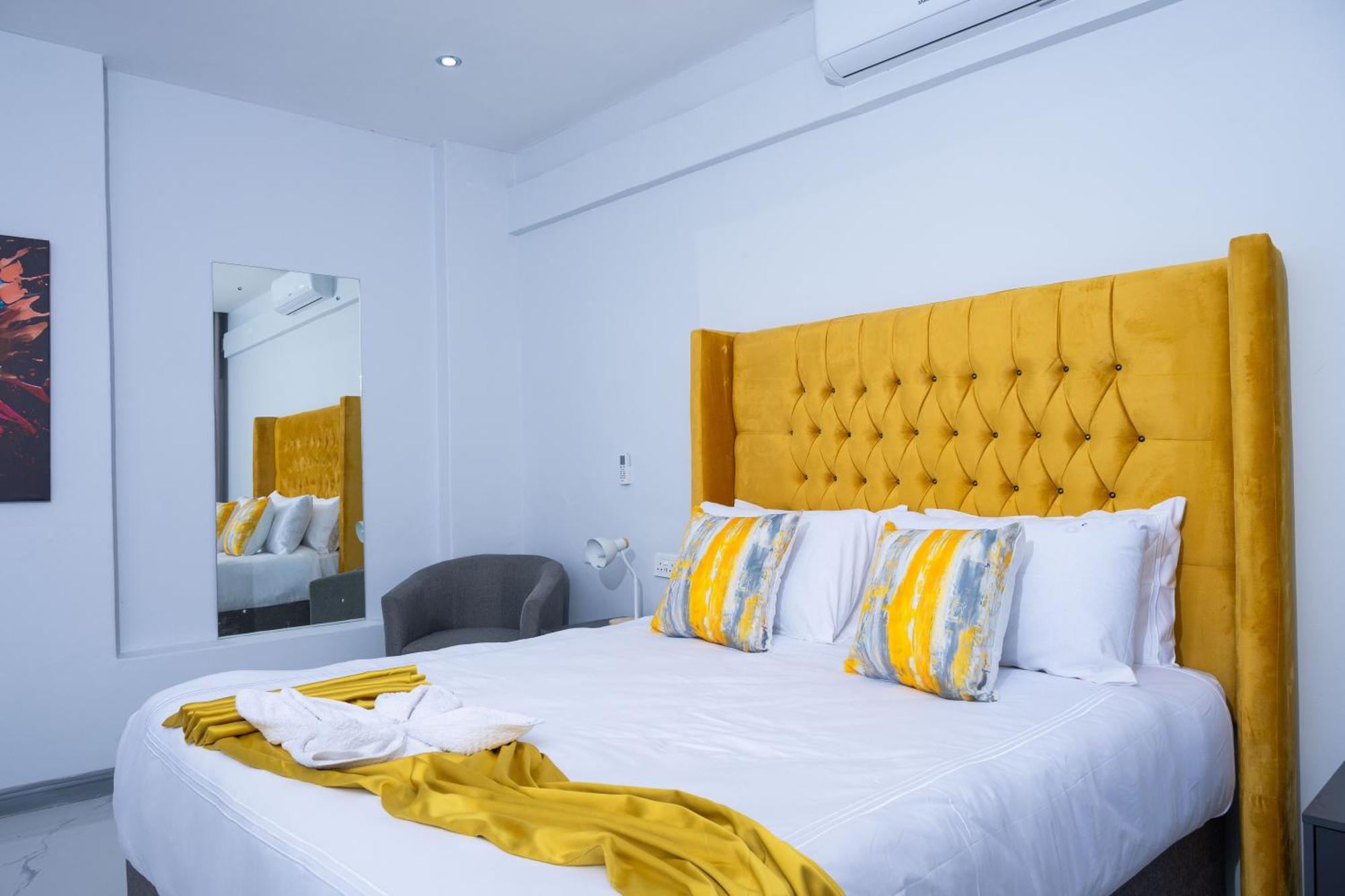 De Lux Villa Bulawayo Bagian luar foto